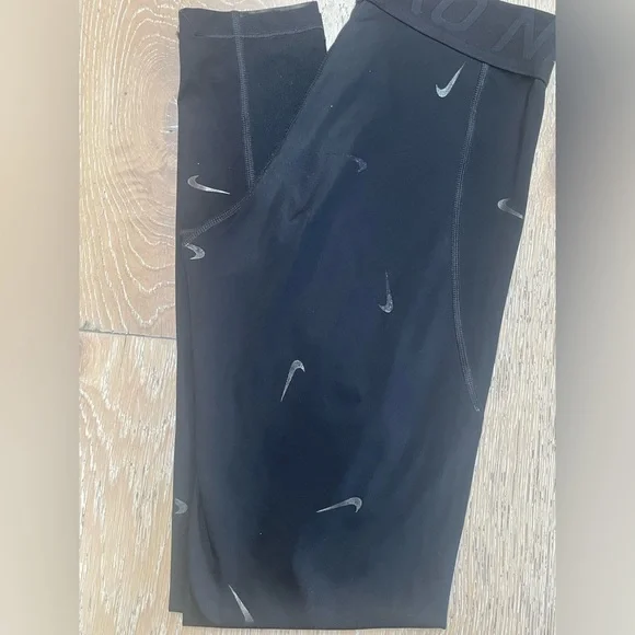 Womens S Nike Dri Fit black tights - Picture 4 of 6